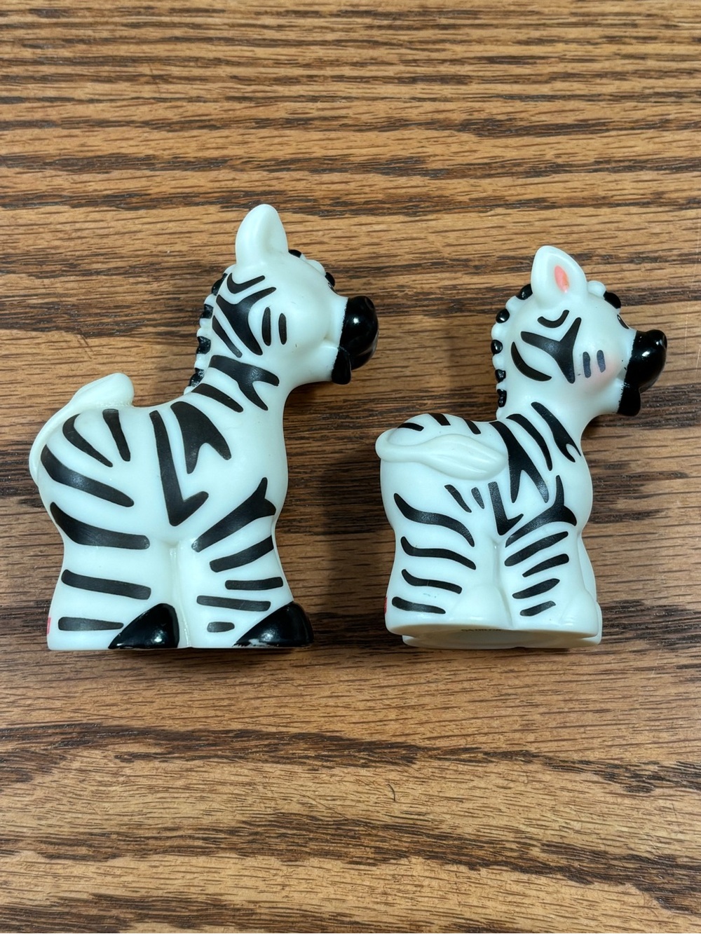 Vintage FISHER PRICE Little People Zebra Pair Zoo Noah's Ark Toys 2002 Mattel - Picture 3 of 8